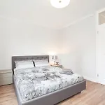 Sach\'S 2 Bedrooms Apartment - No Lift